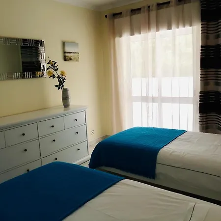 Paraiso De アパート